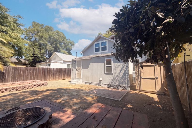 Photo 38 of 41 of 3210 San Jose Way, Sacramento, CA