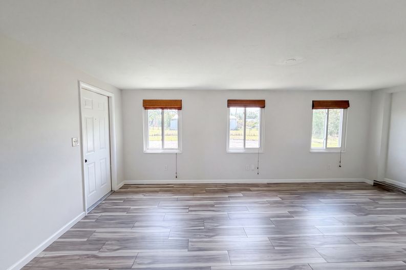 Photo 8 of 26 of 3260 Pinetree St, Port Charlotte, FL