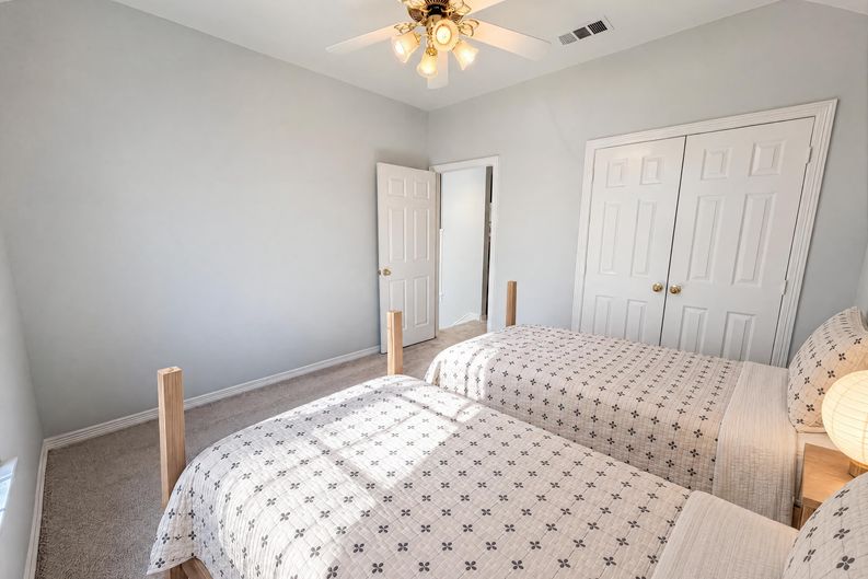 Photo 4 of 34 of 1412 Spring Ridge Ln, Flower Mound, TX