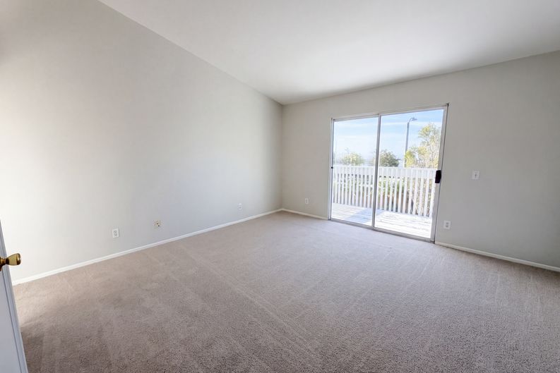 Photo 15 of 23 of 2565 W Fairview Dr, Rialto, CA