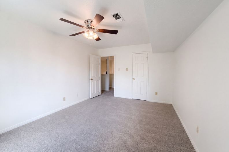 Photo 10 of 31 of 1115 Long Prairie Dr, Katy, TX