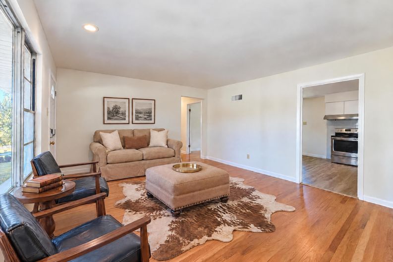 Photo 7 of 17 of 2322 Ruckert Ave, Saint Louis, MO