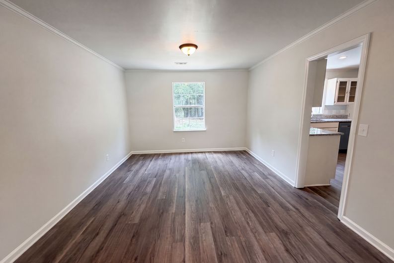 Photo 6 of 28 of 142 Silvermill Rd, Columbia, SC