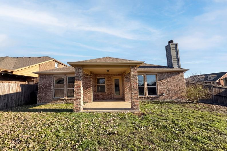 Photo 14 of 17 of 5591 Coventry Dr, Prosper, TX