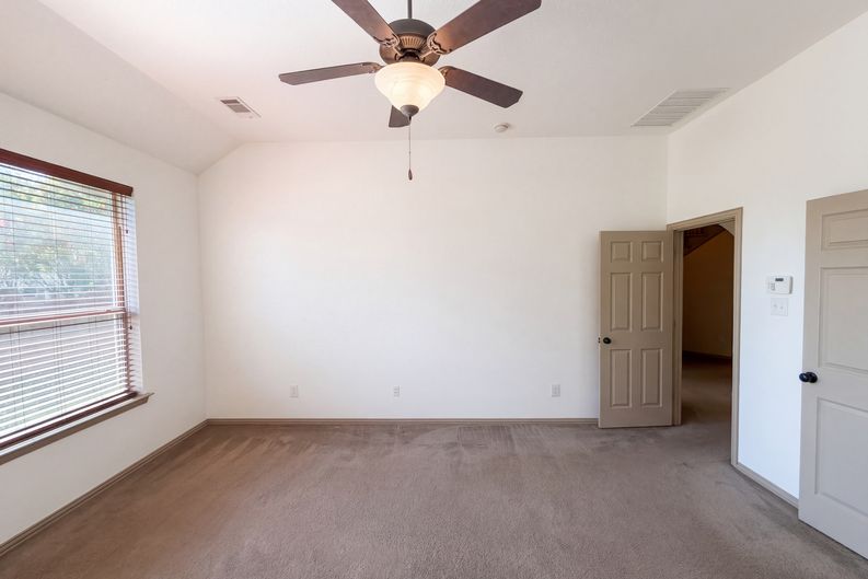 Photo 4 of 29 of 8152 Black Sumac Dr, Fort Worth, TX