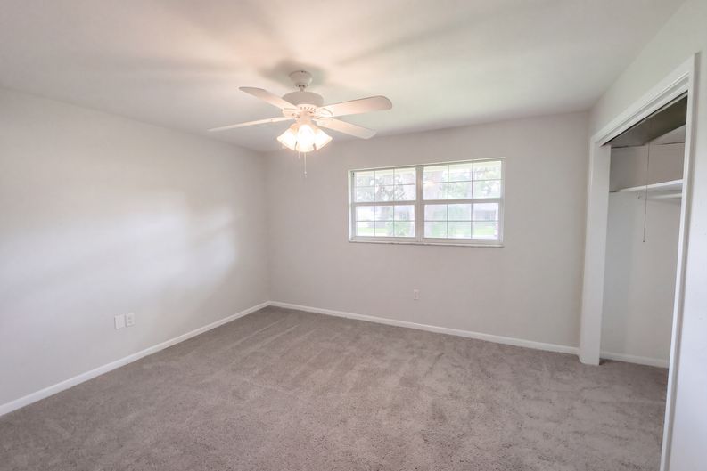 Photo 18 of 28 of 1310 SE 38th Ct, Ocala, FL