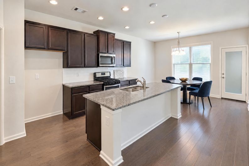 Photo 3 of 22 of 108 Jacobs Ln, Loganville, GA