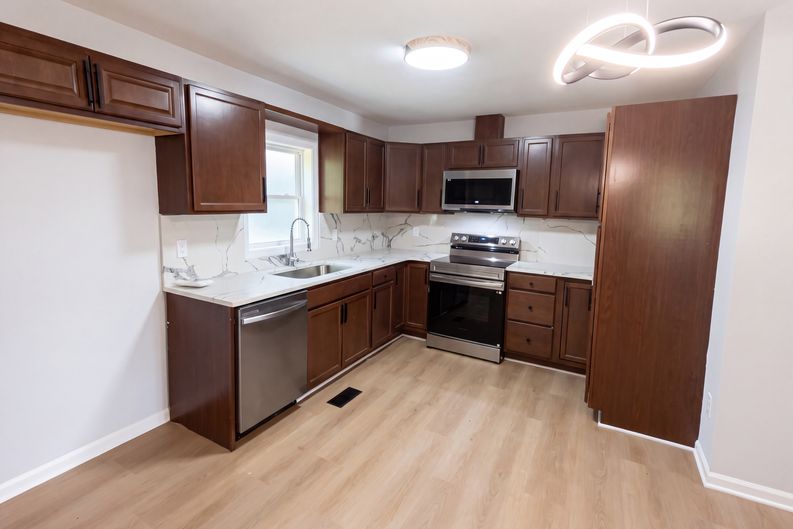 Photo 15 of 21 of 915 Kenham Pl, Lenoir, NC