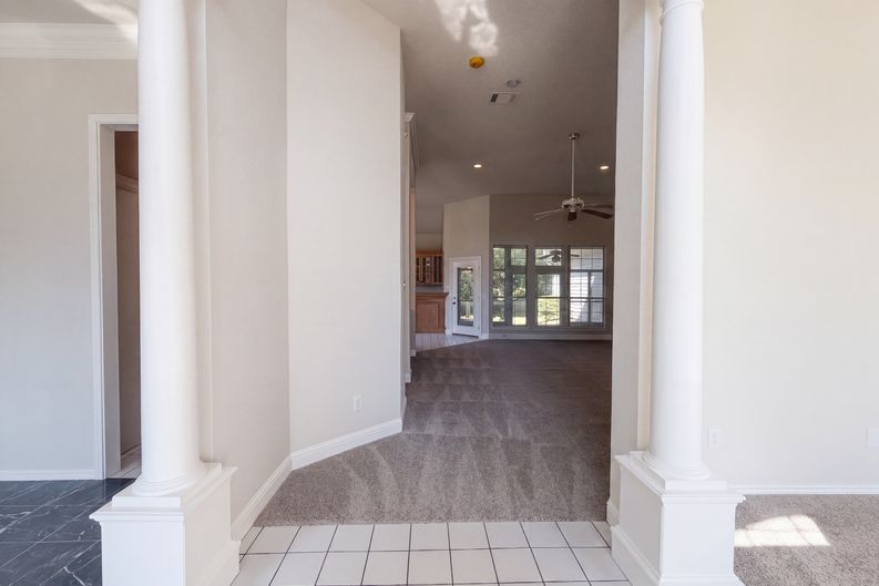 Photo 3 of 19 of 3000 Candide Ln, McKinney, TX