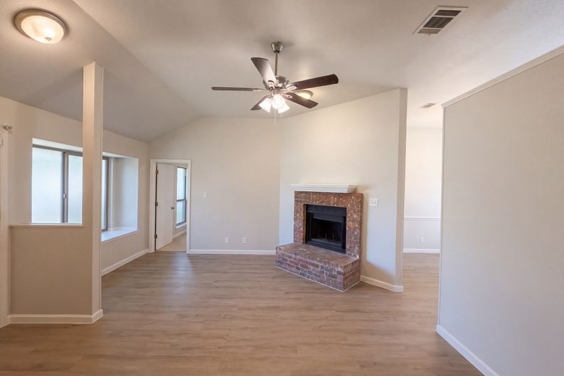 Photo 17 of 19 of 2812 Beverly Dr, Denton, TX