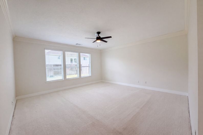 Photo 14 of 38 of 11314 Sailwing Creek Ct, Pearland, TX