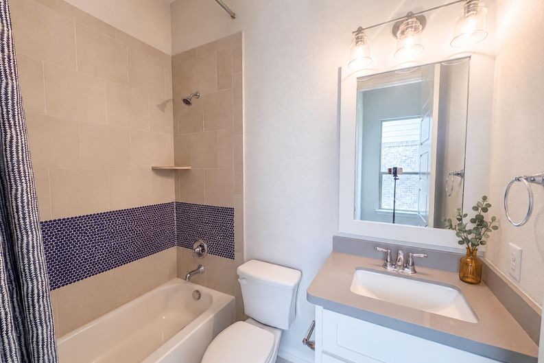 Photo 15 of 37 of 11509 Misty Ridge Dr, Roanoke, TX