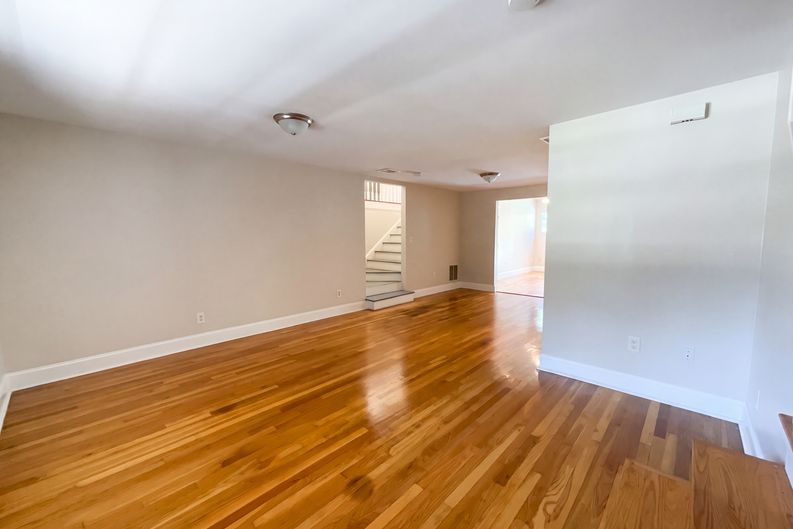 Photo 10 of 41 of 661 Main St, Millis, MA