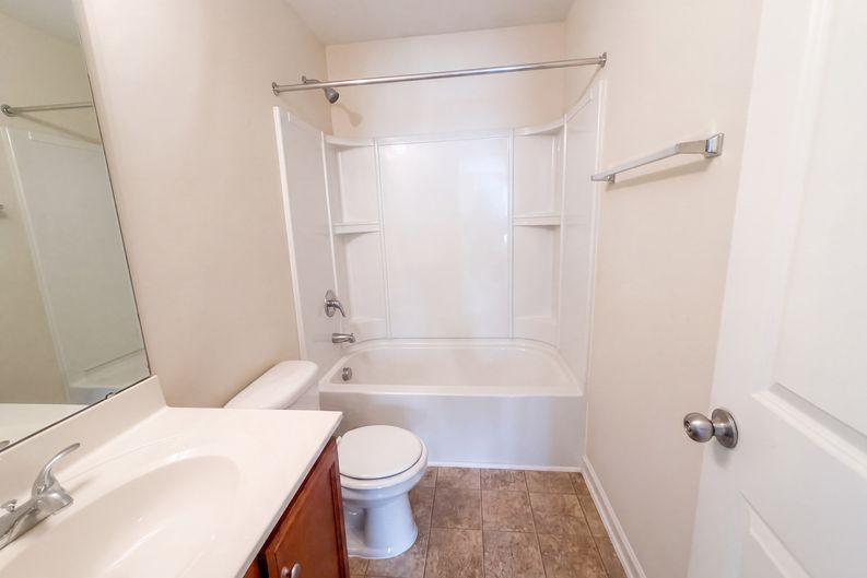 Photo 17 of 22 of 741 Cairn Cir, Burlington, NC