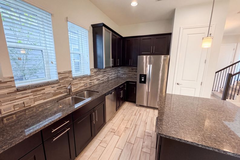 Photo 11 of 32 of 7797 Laureate Blvd, Orlando, FL