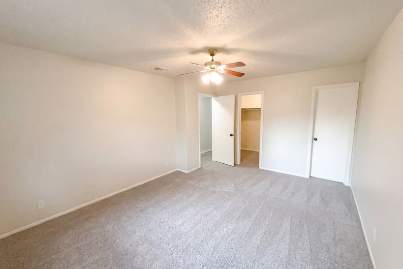 Photo 15 of 20 of 2830 Fisher Field Dr, San Antonio, TX