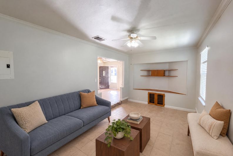 Photo 7 of 19 of 403 Samuel St, San Antonio, TX