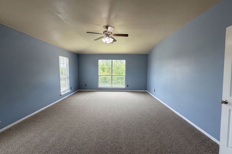 Photo 8 of 19 of 313 Crowfoot Dr, Harker Heights, TX