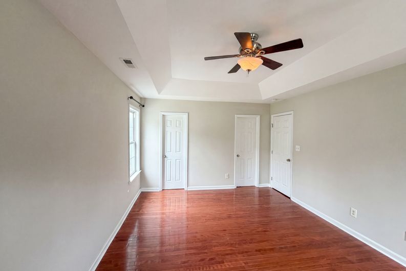 Photo 4 of 21 of 128 Morena Dr, Holly Springs, NC
