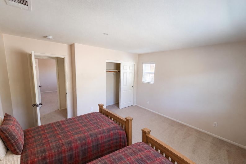 Photo 12 of 19 of 40959 Vauxhall Ct, Lake Elsinore, CA