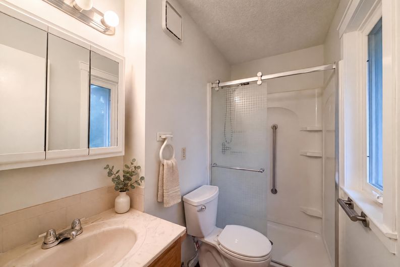 Photo 11 of 21 of 7511 Orient Ave, Kansas City, KS