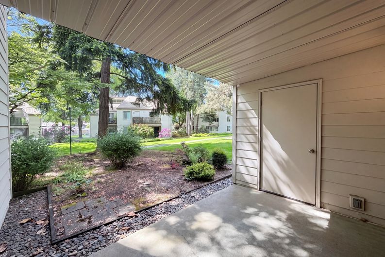 Photo 16 of 20 of 10132 SW Trapper Ter, Beaverton, OR