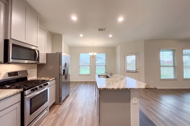 Photo 8 of 21 of 404 Camino Bay Dr, Katy, TX