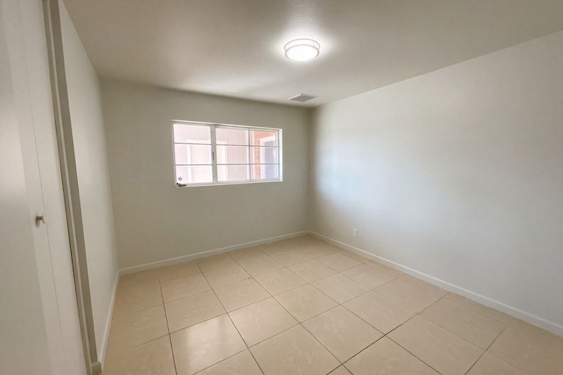 Photo 11 of 21 of 3544 W Sierra Vista Dr, Phoenix, AZ