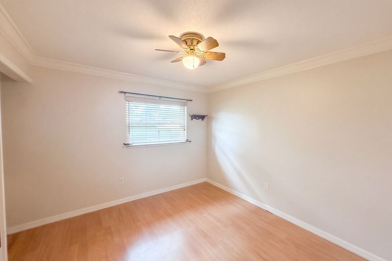 Photo 6 of 15 of 2716 Charleston Dr, Plant City, FL