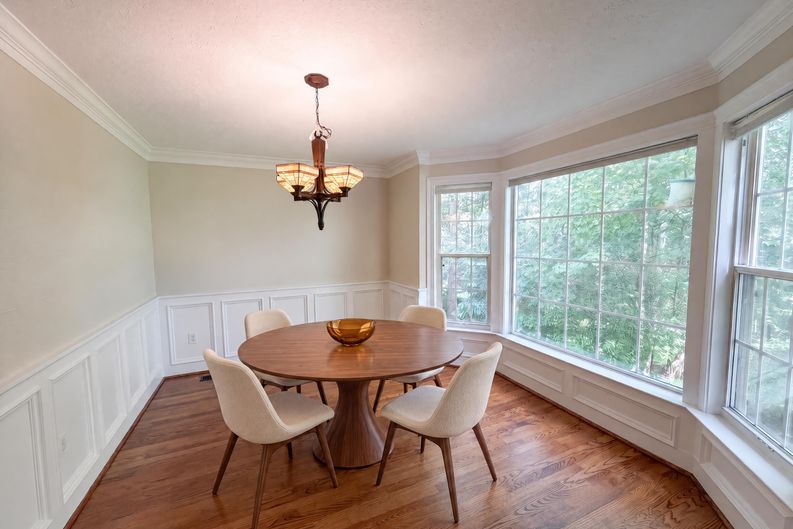 Photo 9 of 27 of 11301 Willowdale Dr, Germantown, MD