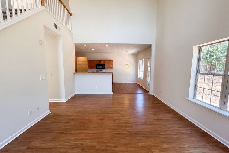 Photo 8 of 55 of 835 Shadow Lake Dr, Lithonia, GA