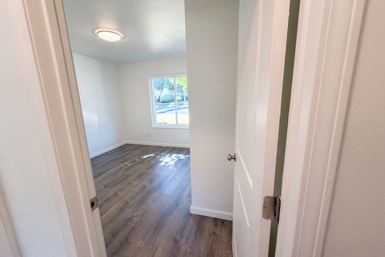 Photo 20 of 37 of 10539 Georgetown Dr, Rancho Cordova, CA