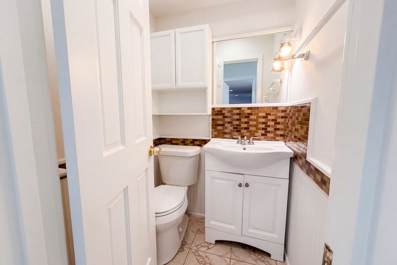 Photo 12 of 19 of 607 Turtle Creek Dr, Greenville, TX