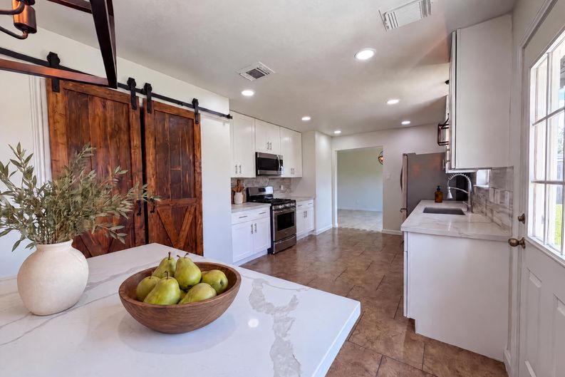 Photo 19 of 25 of 4519 S Ridgewalk Dr, Houston, TX