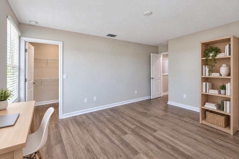 Photo 11 of 34 of 6244 English Hollow Rd, Tampa, FL