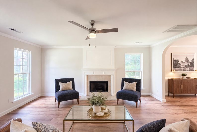 Photo 6 of 22 of 14542 Arbor Ridge Dr, Charlotte, NC