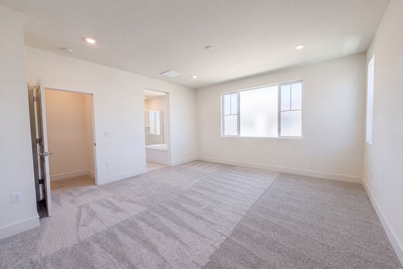 Photo 5 of 49 of 5699 Kusnick Ave, Tracy, CA