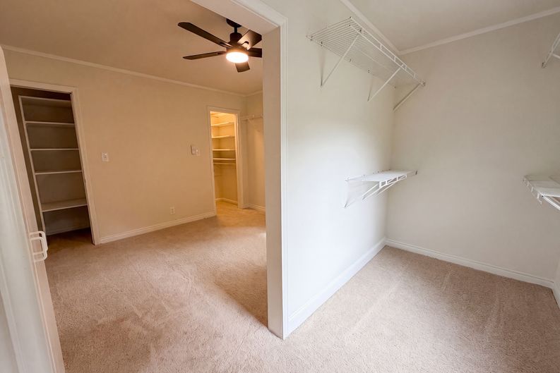 Photo 11 of 16 of 1077 Allendale Cir, Rock Hill, SC
