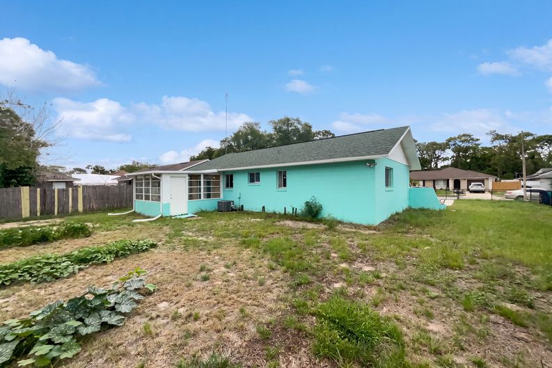 Photo 5 of 27 of 4805 Beacon St, Orlando, FL