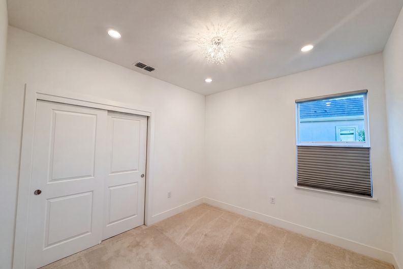 Photo 14 of 50 of 2743 Irish Meadow Way, Lathrop, CA
