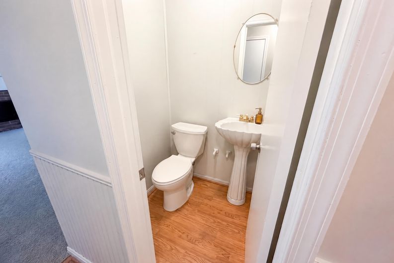 Photo 11 of 27 of 8303 Snowden Oaks Pl, Laurel, MD