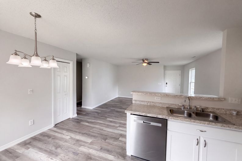 Photo 13 of 17 of 5809 Weddington Rd, Raleigh, NC