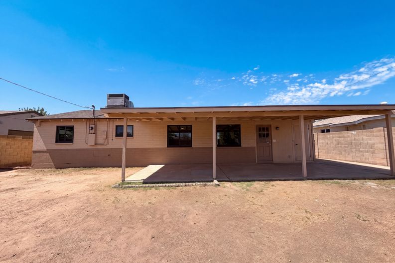 Photo 6 of 24 of 4801 N 14th Ave, Phoenix, AZ