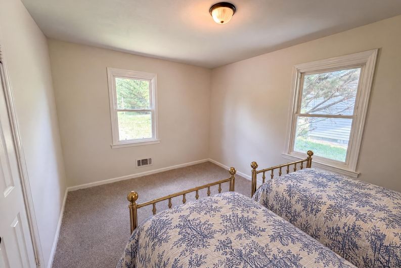 Photo 11 of 16 of 314 Langston Dr, Greenville, SC