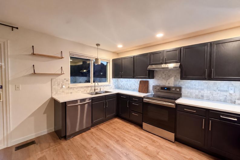 Photo 11 of 37 of 5549 S Youngfield Way, Littleton, CO
