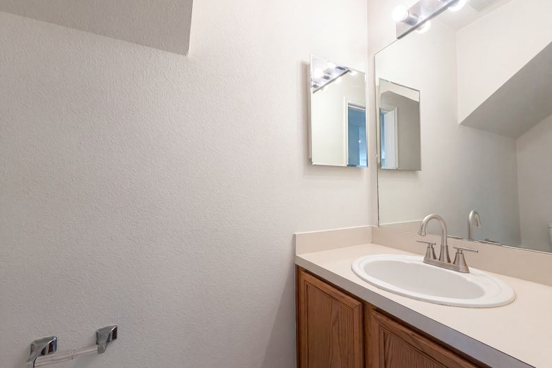 Photo 11 of 20 of 3338 Dartmouth Field Ln, Fresno, TX