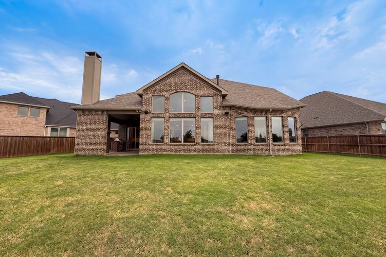 Photo 5 of 27 of 817 Shallow Creek Way, McKinney, TX