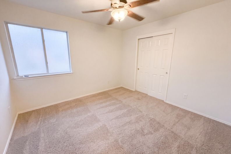Photo 12 of 17 of 1107 Burgess Dr, Leander, TX
