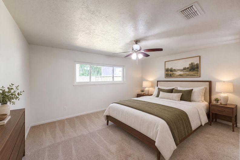 Photo 15 of 34 of 4514 Arapajo St, Pasadena, TX