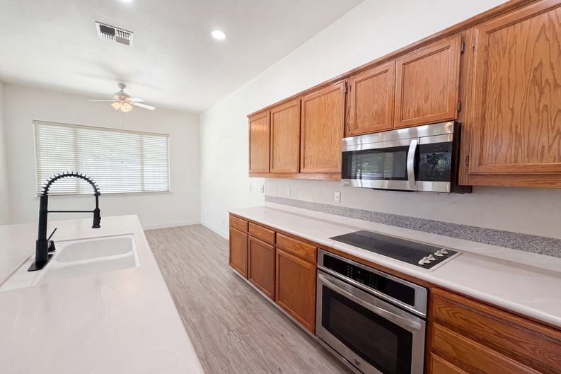 Photo 11 of 28 of 3309 Mokelumne Ct, Modesto, CA